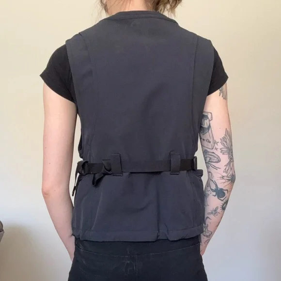 Outdoor Voices Black hiking vest - Picture 3 of 6